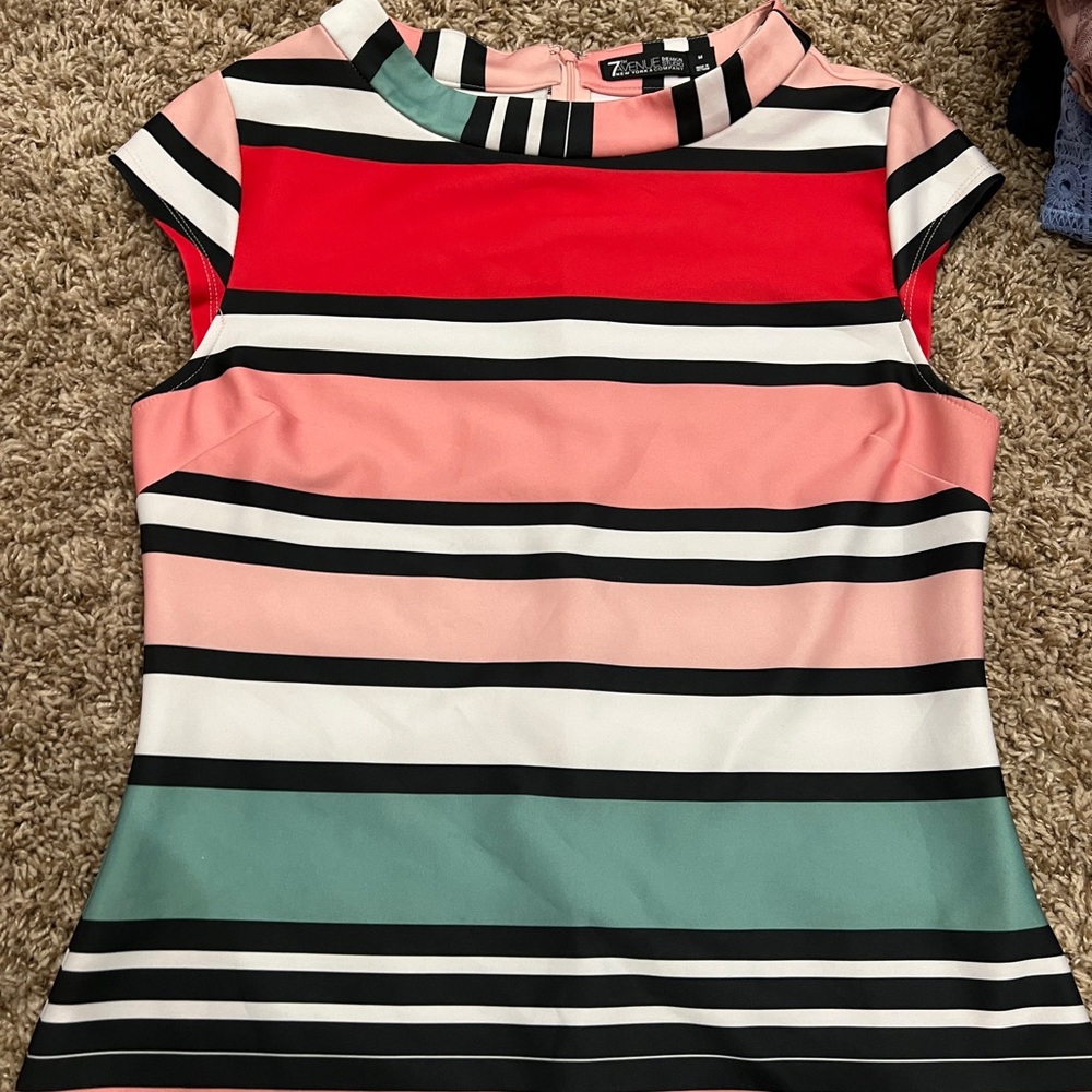 New York and company, size medium, top
